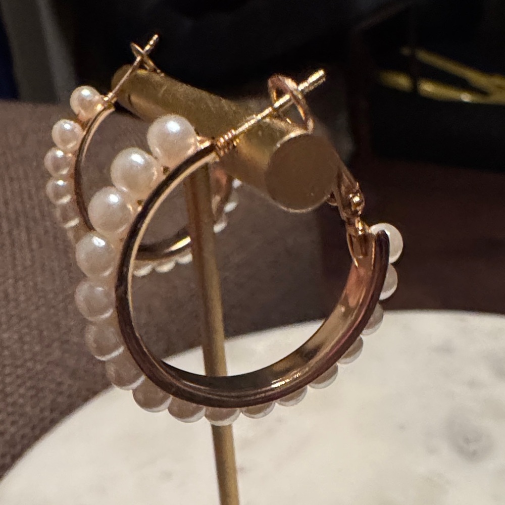 Elegant Gold & Pearl Hoop Earrings 1” Omega Back French Clip Dainty Jewelry - Picture 4 of 11